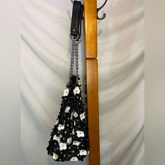 Black White Leather Purse Flowers Applique Shoulder Bag Glam Luxury Amerileather - Picture 12 of 12